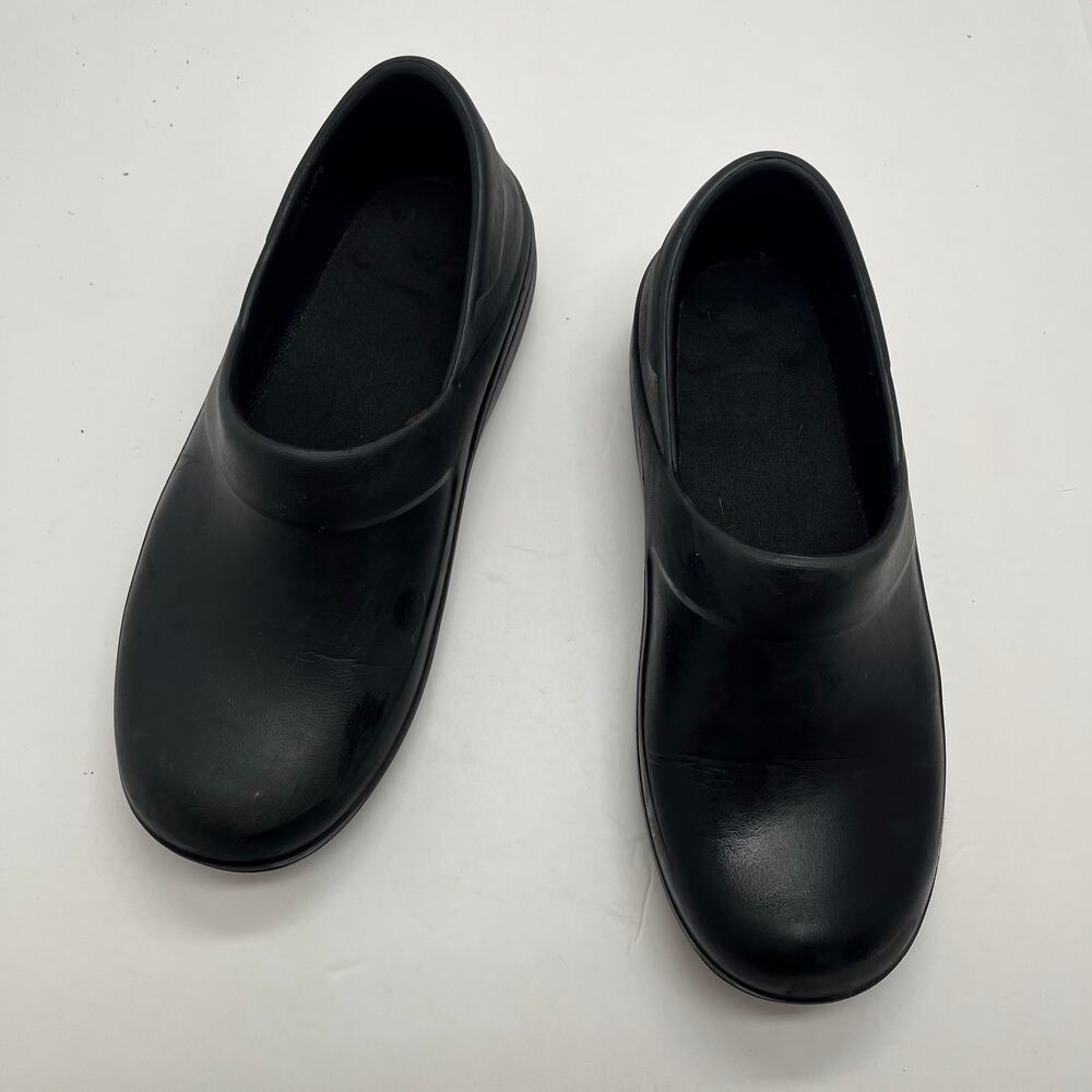 Crocs Women's Neria Pro Work Nursing Black Clog Size 8